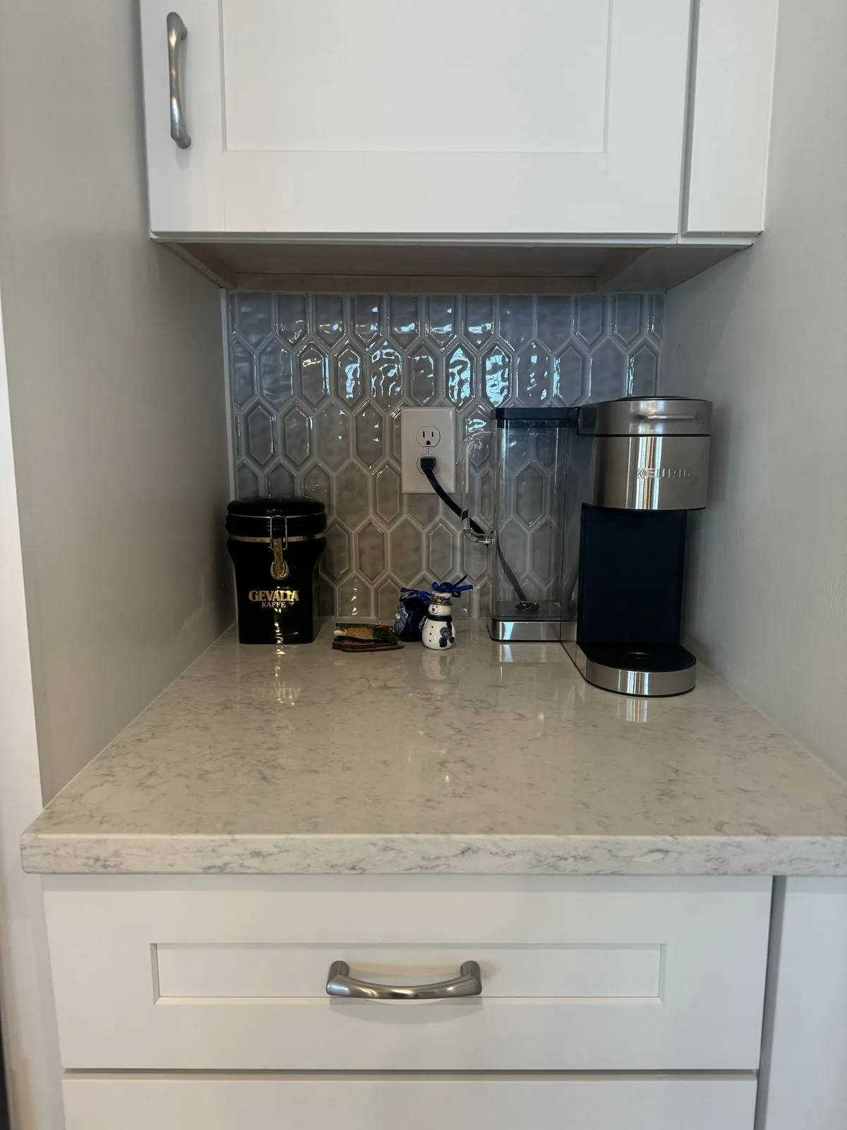 Hexagon Tile Small — Babcock Handyman Services